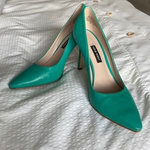 Sea foam green Nine West heels
